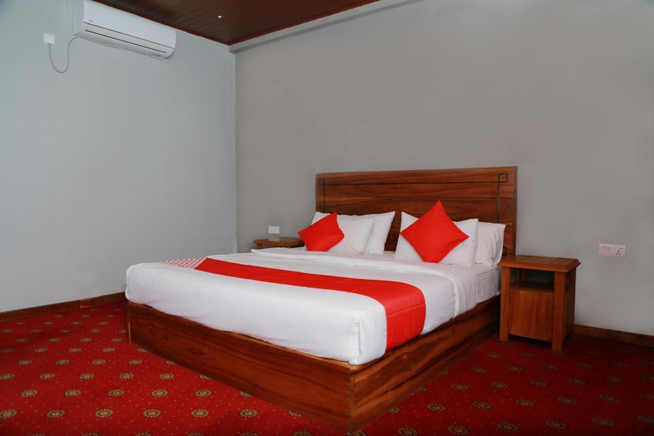 Oyo 278 Hotel Rivelka Kundasale Ngoại thất bức ảnh