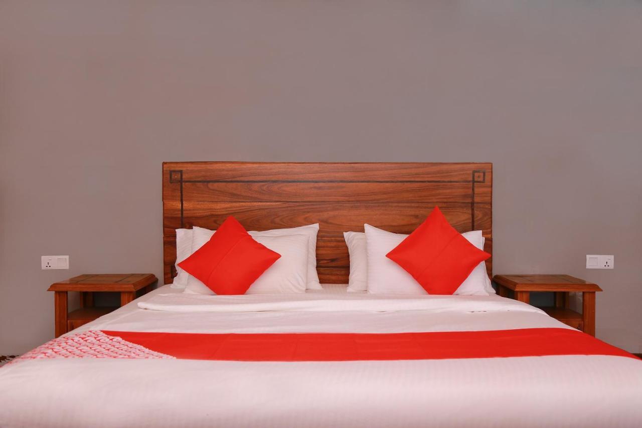 Oyo 278 Hotel Rivelka Kundasale Ngoại thất bức ảnh