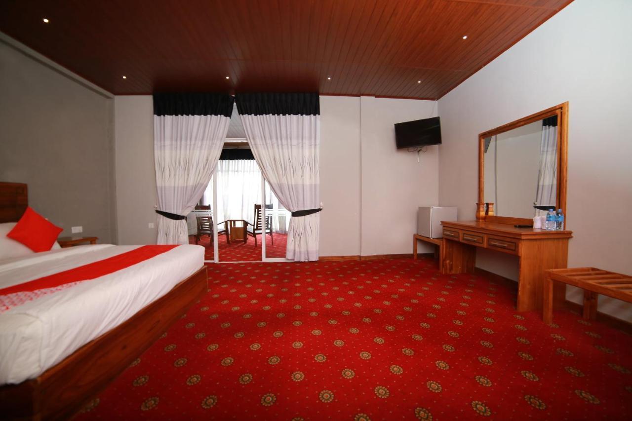 Oyo 278 Hotel Rivelka Kundasale Ngoại thất bức ảnh